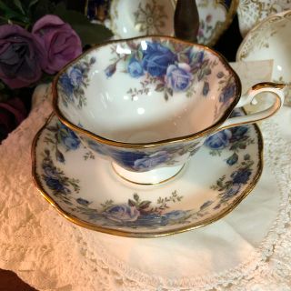 ロイヤルアルバート(ROYAL ALBERT)の希少 ロイヤルアルバート ムーンライトローズ ティーカップ&ソーサー デュオ(食器)