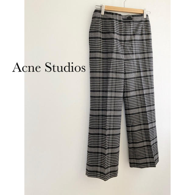 ACNE(アクネ)の★アクネストゥディオズ★ウールチェックセンタープレスパンツ トラウザー レディースのパンツ(カジュアルパンツ)の商品写真