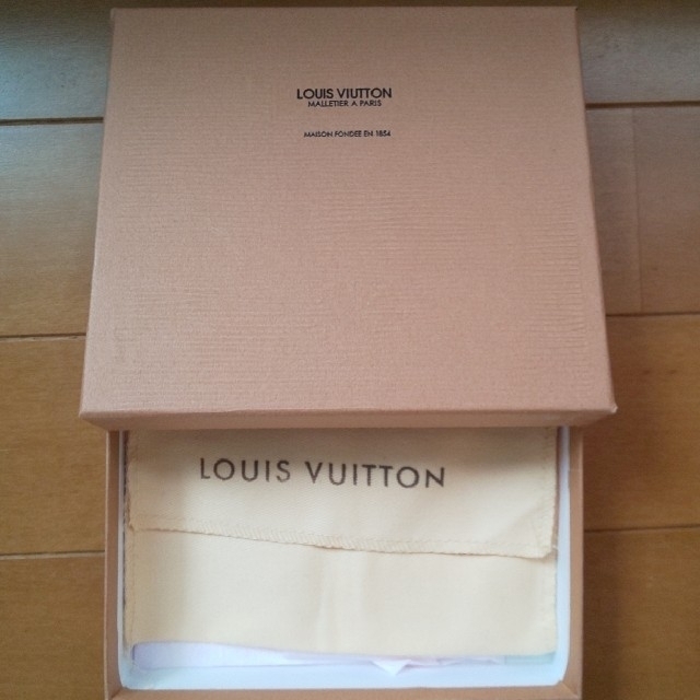 LOUIS VUITTON