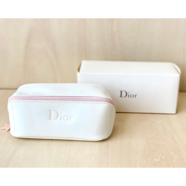 Dior(ディオール)の【新品】Dior コスメポーチ　ノベルティー 限定 化粧ポーチ コスメ/美容のコスメ/美容 その他(その他)の商品写真