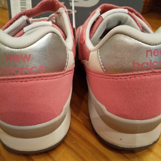 New Balance(ニューバランス)の新品★ニューバランス   スニーカー キッズ/ベビー/マタニティのキッズ靴/シューズ(15cm~)(スニーカー)の商品写真