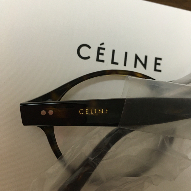 celine(セリーヌ)の新品★フィービー期 希少な旧ロゴ！ CELINE CL50008F 052 レディースのファッション小物(サングラス/メガネ)の商品写真