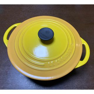 ルクルーゼ(LE CREUSET)のルクルーゼ　ココットロンドビス　22cm ディジョンイエロー　マットブラック(鍋/フライパン)