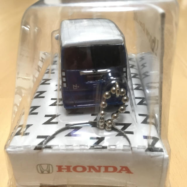 ホンダ(ホンダ)のHonda  N BOX+　LEDカーキーホルダー(ノベルティー品、非売品) エンタメ/ホビーのコレクション(ノベルティグッズ)の商品写真