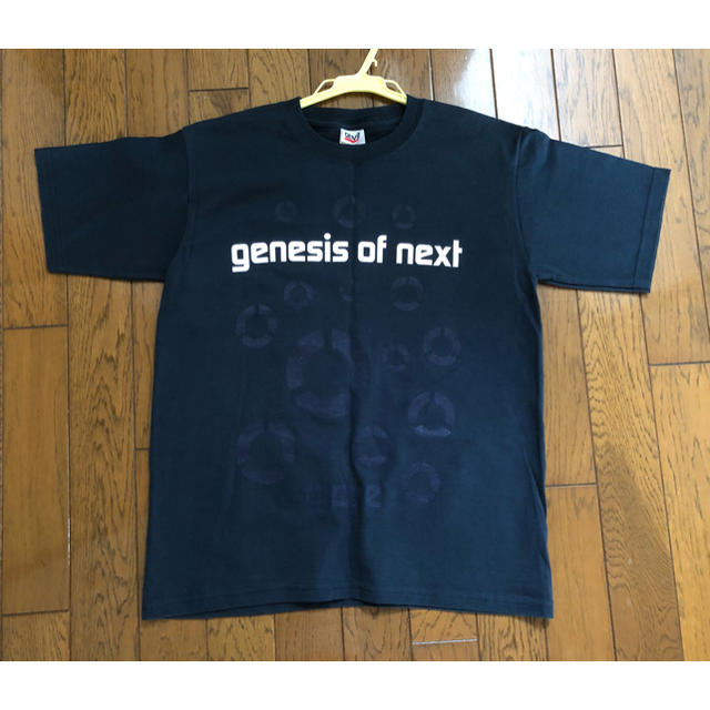 globe genesis of next  Tシャツ