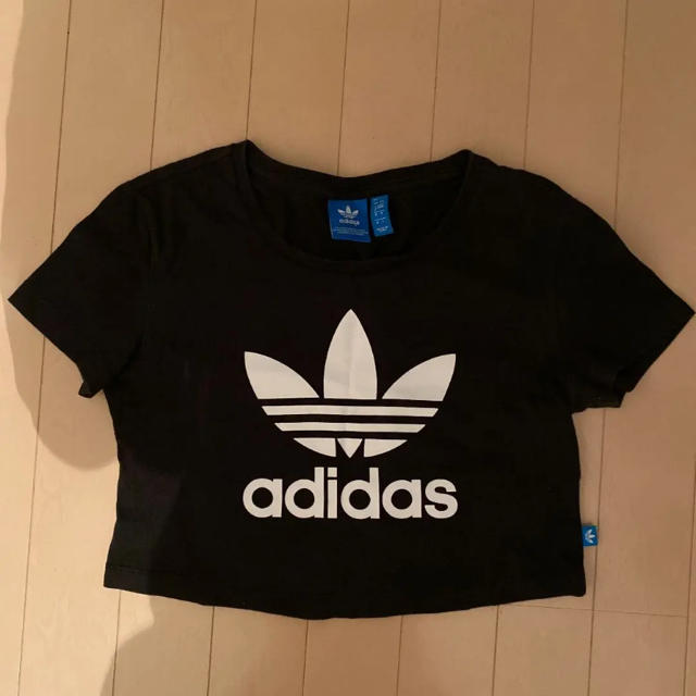 adidas(アディダス)のadidasoriginalsショート丈 Tシャツ レディースのトップス(Tシャツ(半袖/袖なし))の商品写真