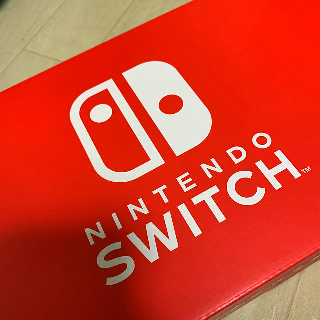 Nintendo Switch(ニンテンドースイッチ)の新品未使用☆ニンテンドースイッチ ネオングリーン/レッド エンタメ/ホビーのゲームソフト/ゲーム機本体(家庭用ゲーム機本体)の商品写真