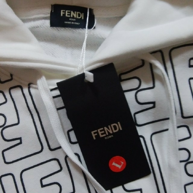 FENDI(フェンディ)のFENDIのフードパーカー レディースのトップス(パーカー)の商品写真