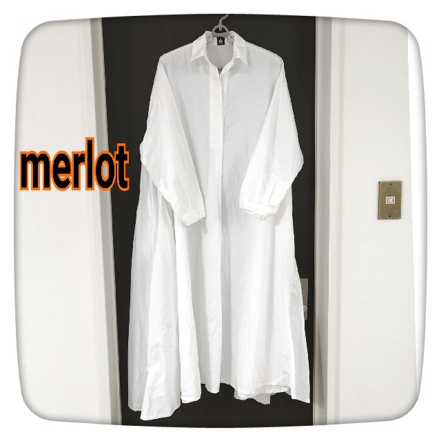 merlot(メルロー)のmerlot メルロー　スキッパー シャツロングワンピース/ホワイト レディースのワンピース(ロングワンピース/マキシワンピース)の商品写真