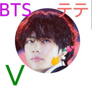 ボウダンショウネンダン(防弾少年団(BTS))のBTS V テヒョン テテ 着用風  ゴールドお花＆薔薇パール ピアス(ピアス)