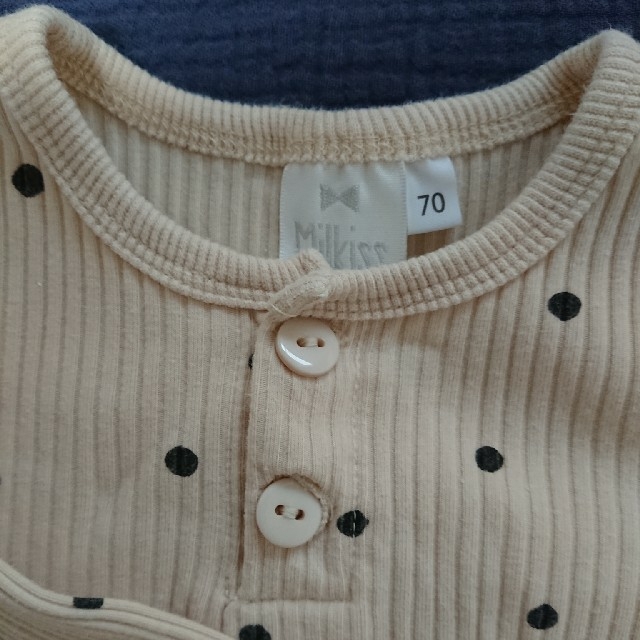 babyGAP(ベビーギャップ)の【70】ベージュドット柄ロンパース キッズ/ベビー/マタニティのベビー服(~85cm)(ロンパース)の商品写真