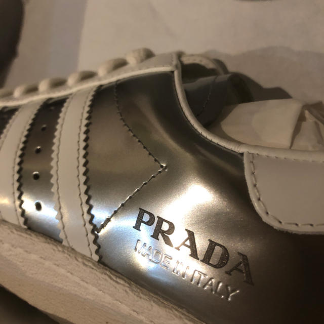 PRADA(プラダ)の24.5cm シルバー PRADA adidas superstar 国内正規品 メンズの靴/シューズ(スニーカー)の商品写真