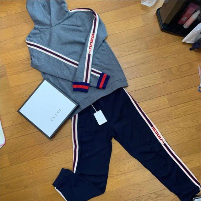 想像を超えての GUCCI 未使用 - Gucci グッチ スウェットパンツ ロゴ