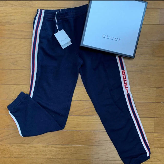 未使用 GUCCI グッチ ロゴ スウェットパンツ