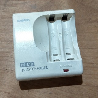 サンヨー(SANYO)のサンヨー エネループ充電器 (バッテリー/充電器)