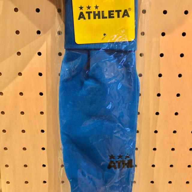 ATHLETA(アスレタ)のかいさん専用　2足アスレタ25-27cmサッカーソックス スポーツ/アウトドアのサッカー/フットサル(ウェア)の商品写真