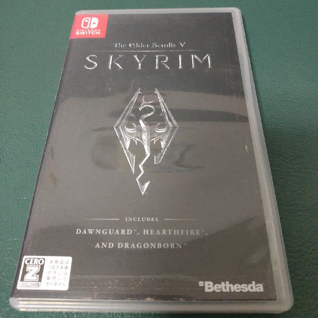 The Elder Scrolls V： Skyrim（ザ エルダースクロールズ エンタメ/ホビーのゲームソフト/ゲーム機本体(家庭用ゲームソフト)の商品写真