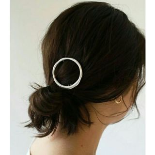 トゥデイフル(TODAYFUL)の【お値下げ】TODAYFUL サークルヘアクリップゴールド ヘアアクセサリー(ヘアアクセサリー)