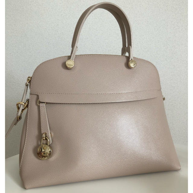 FURLA パイパーMバッグ ベージュ