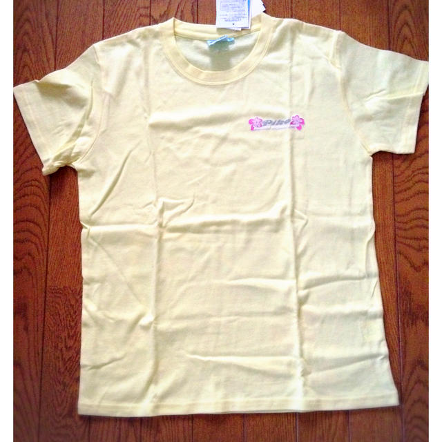 しまむら(シマムラ)のピコ♡イエロー♡ハイビスカス♡Tシャツ♡ レディースのトップス(Tシャツ(半袖/袖なし))の商品写真