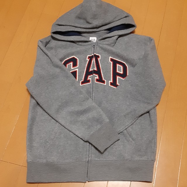 GAP Kids(ギャップキッズ)のGapkids フリースパーカー キッズ/ベビー/マタニティのキッズ服男の子用(90cm~)(ジャケット/上着)の商品写真