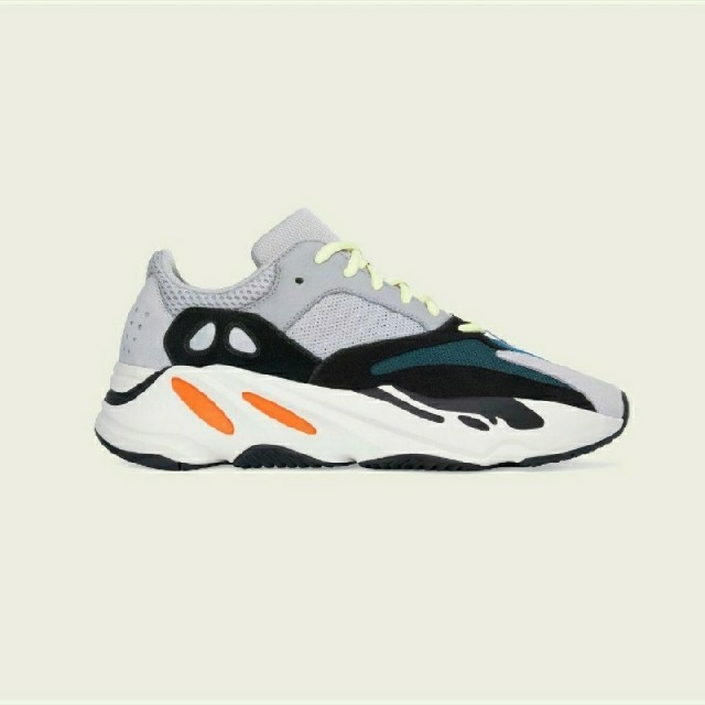 専用 YEEZY BOOST 700