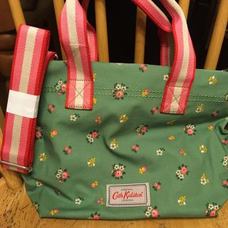 キャスキッドソン(Cath Kidston)のかばん　バッグ　緑　グリーン　キャスキッドソン　キャスキットソン(ショルダーバッグ)