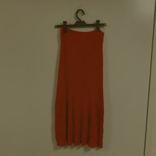 ユニクロ(UNIQLO)のユニクロ 赤 スカート (ロングスカート)