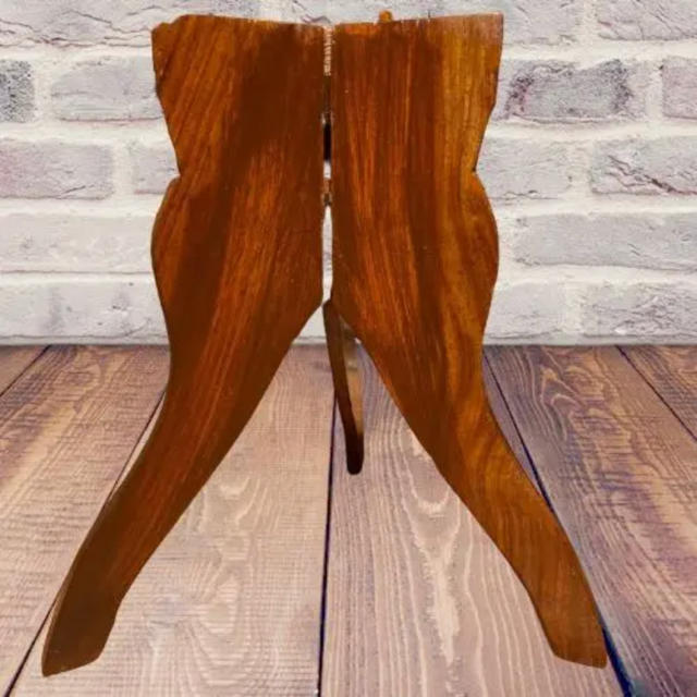 *ペルシャ 女性 の 足 の 折りたたみ テーブル* インテリア/住まい/日用品の机/テーブル(折たたみテーブル)の商品写真
