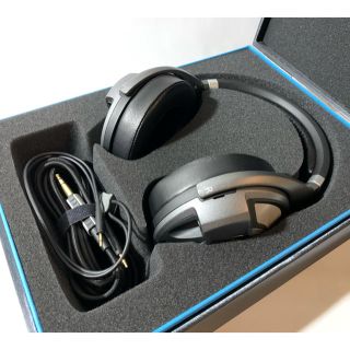 ゼンハイザー(SENNHEISER)のSENNHEISER HD700 極美品 豪華セット(ヘッドフォン/イヤフォン)