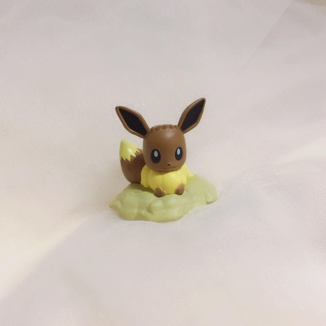 ポケモン(ポケモン)の𓊆 ポケモン おすわりイーブイ フィギュア𓊇  ハンドメイドのおもちゃ(フィギュア)の商品写真