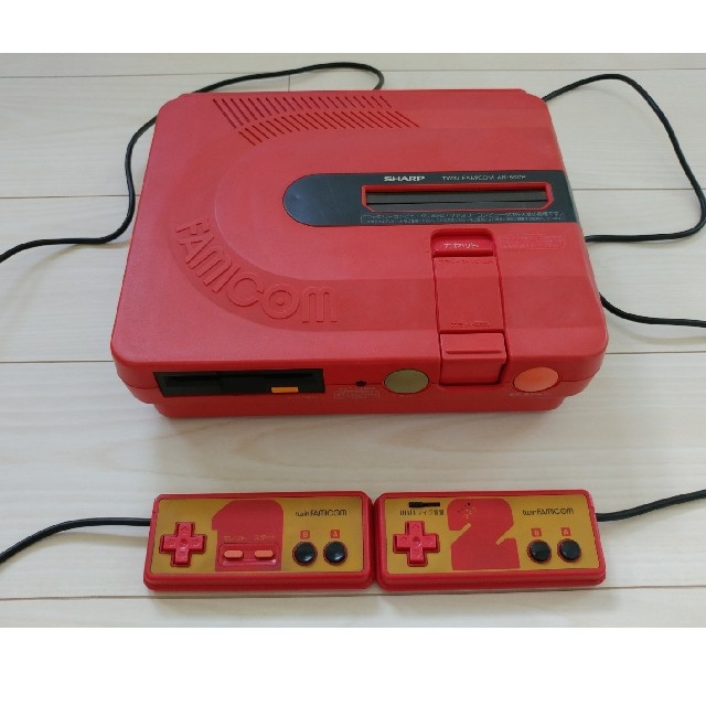 値下げ】SHARP ツインファミコン AN-500R 前期型 (箱・説明書付 値下げ】SHARP ツインファミコン AN-500R 前期型 (箱・説明書付