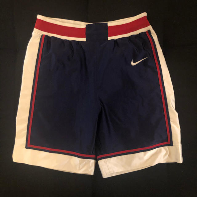 NIKE(ナイキ)のNIKE shorts L size メンズのパンツ(ショートパンツ)の商品写真