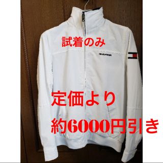 トミーヒルフィガー(TOMMY HILFIGER)のトミーフィルフィガー　ジャケット　ホワイト(ナイロンジャケット)