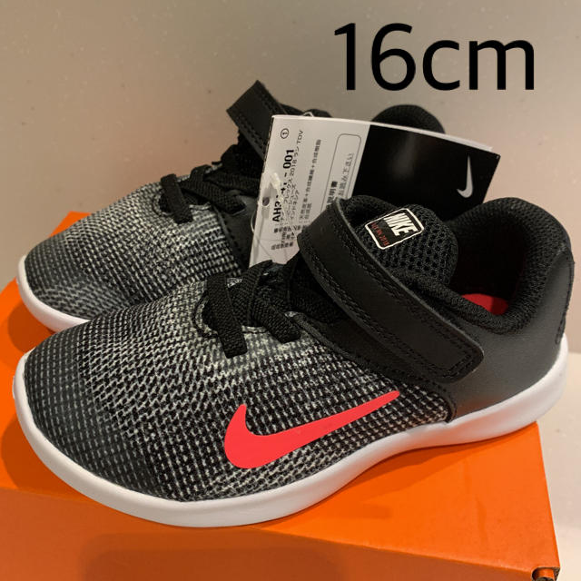 NIKE(ナイキ)の新品未使用！ナイキ NIKE スニーカー フレックス キッズ キッズ/ベビー/マタニティのキッズ靴/シューズ(15cm~)(スニーカー)の商品写真