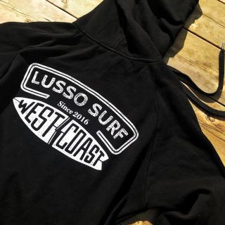 ステューシー(STUSSY)のインスタグラマー☆LUSSO SURF 　パーカー　Lサイズ☆RVCA(パーカー)