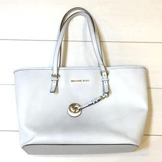 マイケルコース(Michael Kors)のマイケルコース　バッグ　ホワイト(ハンドバッグ)