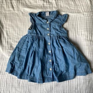 ベビーギャップ(babyGAP)のbaby gap デニム　ワンピース　肩フリル　80(ワンピース)