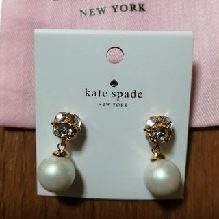 ケイトスペードニューヨーク(kate spade new york)の新品♠ケイトスペード　ドロップ　パール　ピアス(ピアス)