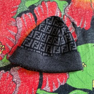 FENDI(ニット帽/ビーニー)のフリマアイテム一覧 FENDI(ニット帽/ビーニー)のフリマアイテム一覧