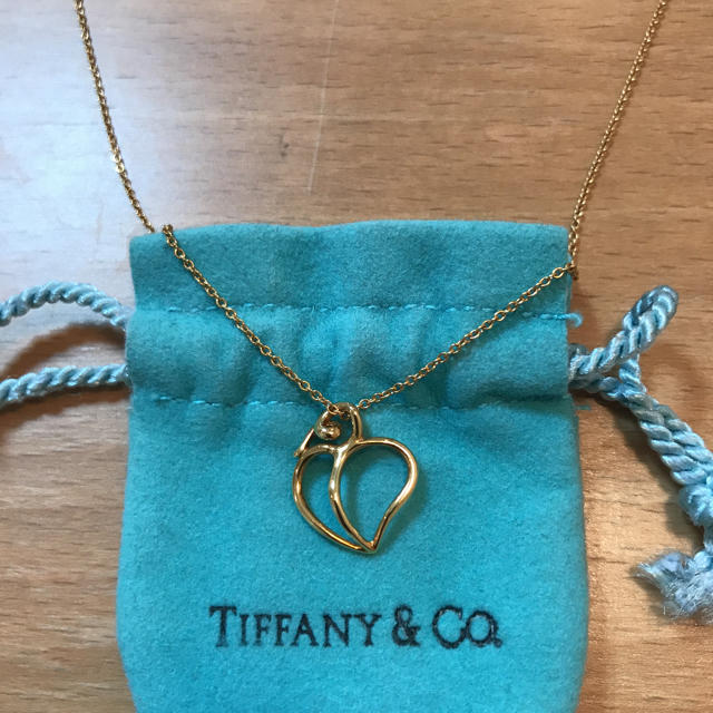 Tiffany パロマピカソXキスネックレス 750YG(K18) ティファニー種類ネックレス