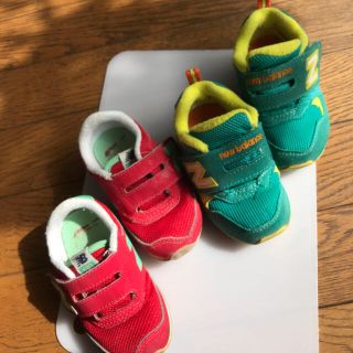 ニューバランス(New Balance)のニューバランス　スニーカー　子供　12.5 2足セット　赤　緑(スニーカー)