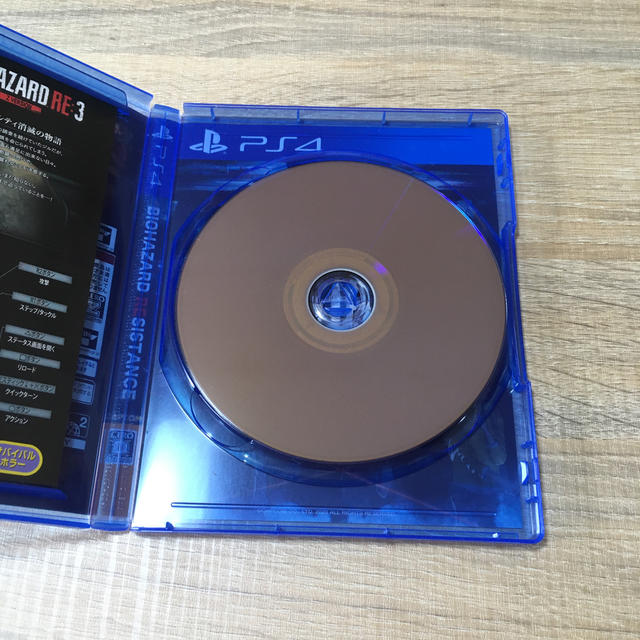 CAPCOM(カプコン)のバイオハザード RE：3 Z Version PS4 エンタメ/ホビーのゲームソフト/ゲーム機本体(家庭用ゲームソフト)の商品写真