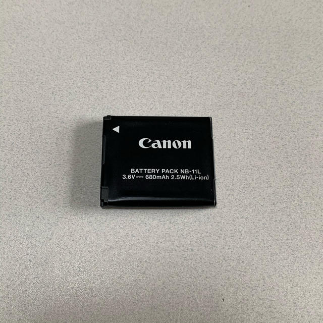 Canon(キヤノン)の《美品》NB-11L バッテリー スマホ/家電/カメラのスマートフォン/携帯電話(バッテリー/充電器)の商品写真