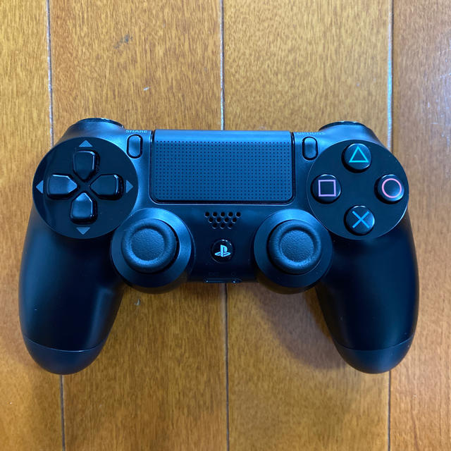 PlayStation4(プレイステーション4)のるんご様専用　PS4 CUH-1200A 500GB エンタメ/ホビーのゲームソフト/ゲーム機本体(家庭用ゲーム機本体)の商品写真