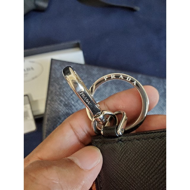 プラダ ミニ財布 SAFFIANO TRAVEL キーホルダー 黒 プラダ ミニ財布 SAFFIANO TRAVEL キーホルダー 黒