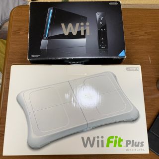 ウィー(Wii)のWii 本体+Wii fit plus(家庭用ゲーム機本体)