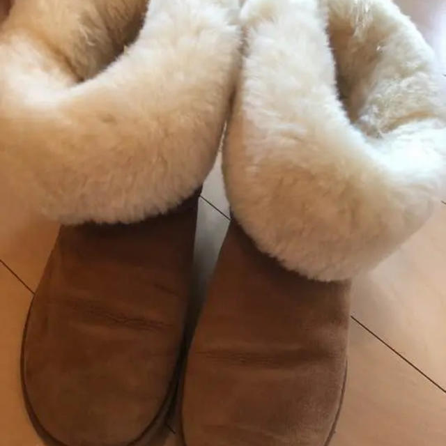 UGG MINI BAILEY BUTTON II 値下げしました