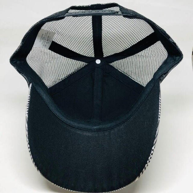 エナメルキャップ　グレンチェック　グレー　ロールバイザー　メッシュ メンズの帽子(キャップ)の商品写真