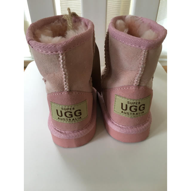 UGG(アグ)のriri様専用 キッズ/ベビー/マタニティのベビー靴/シューズ(~14cm)(ブーツ)の商品写真